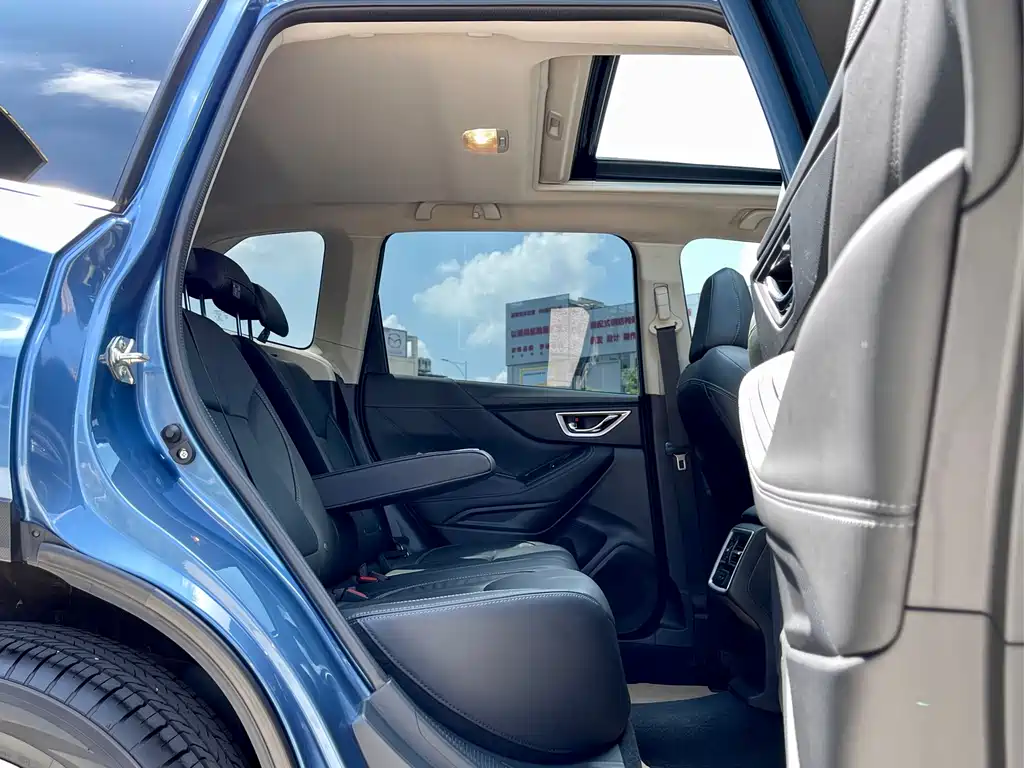 Subaru Forester 2021 — фото 12