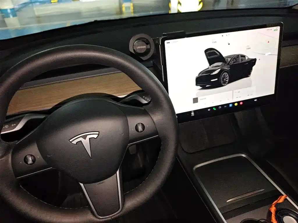 Tesla Model Y 2022 — фото 14