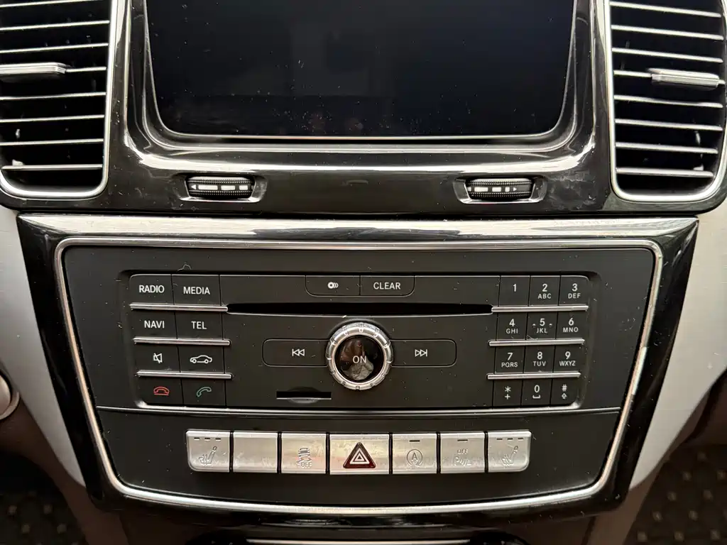 Mercedes-Benz GLS 2017 — фото 6