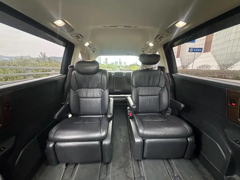 Honda Odyssey 2015 — фото 17