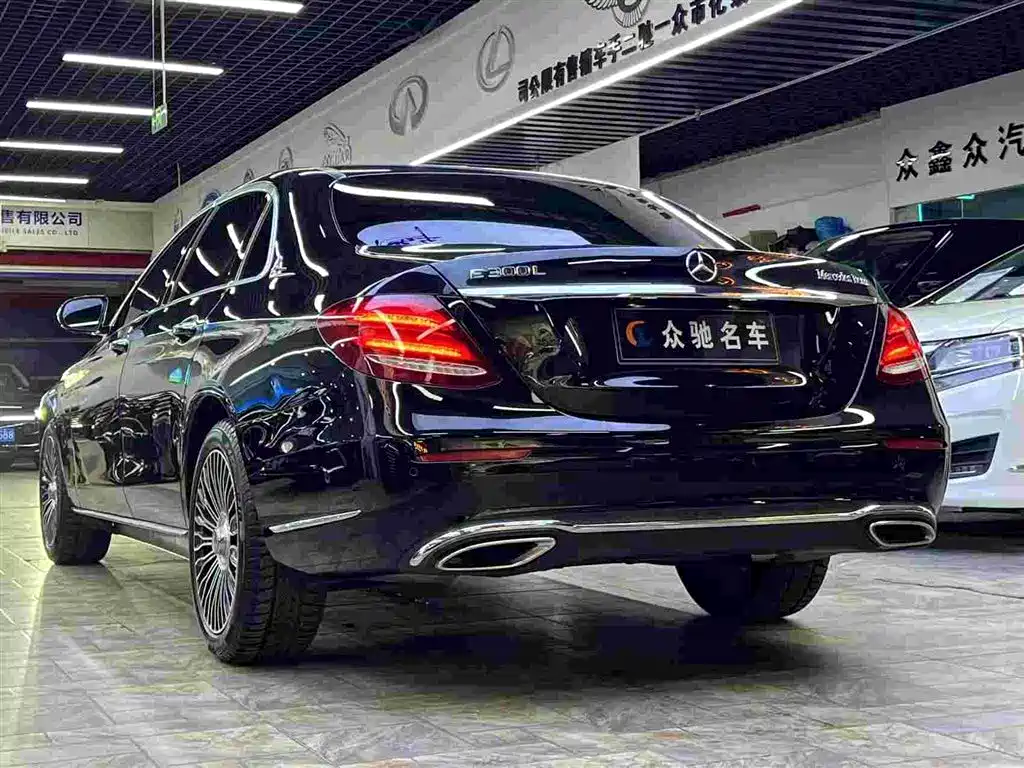 Mercedes-Benz E-Class 2019 — фото 9