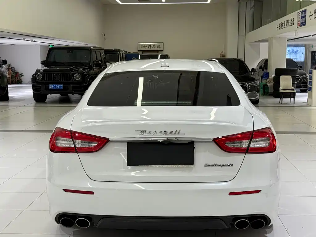 Maserati Quattroporte 2019 — фото 17
