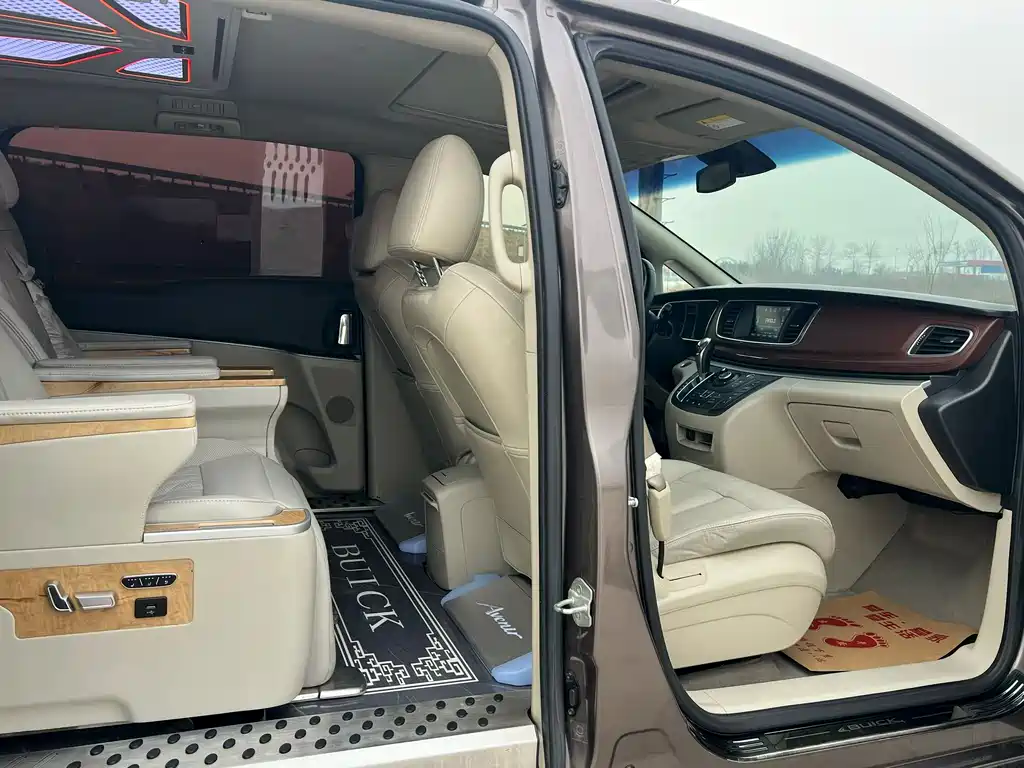 Buick GL8 2018