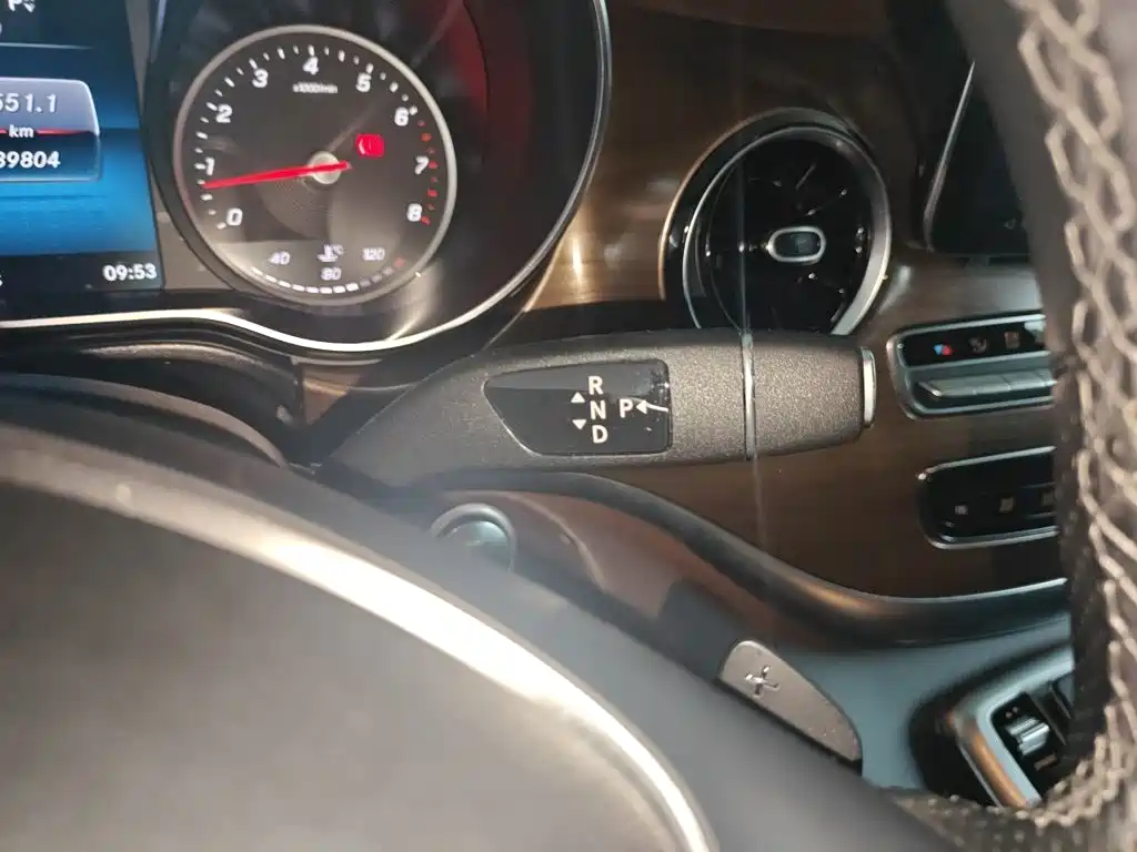 Mercedes-Benz V-Class 2023