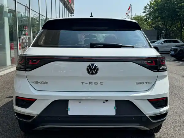 Volkswagen T-Roc 2023