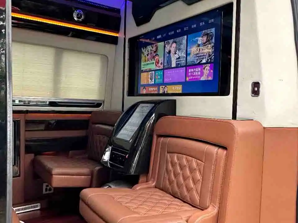 Mercedes-Benz Sprinter 2018 — фото 11