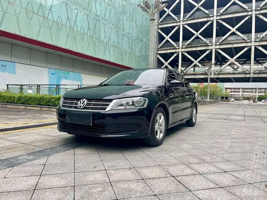 Volkswagen Lavida 2015 — фото 1