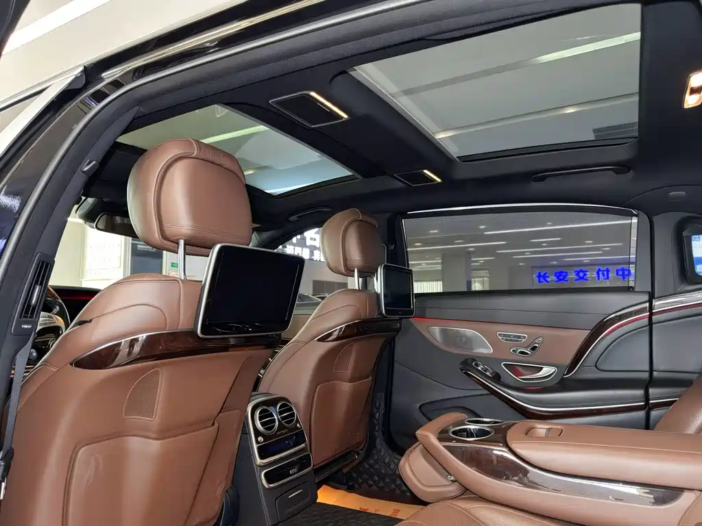 Mercedes-Benz Maybach S-Class 2017 — фото 13