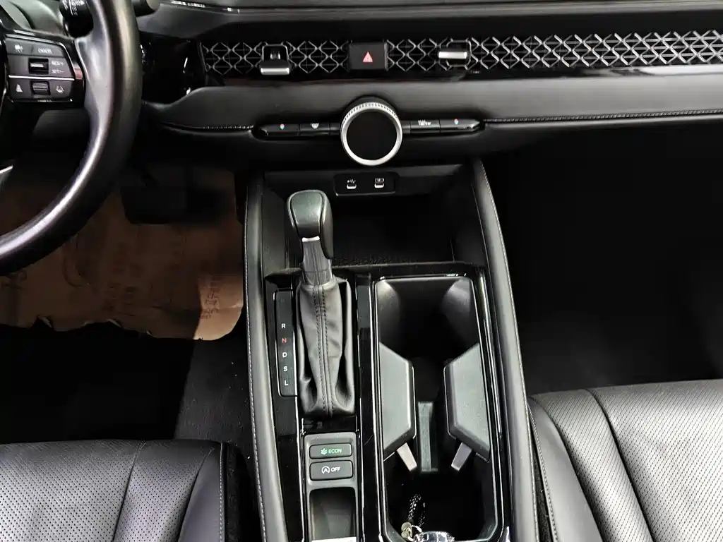 Honda Accord 2024 — фото 10