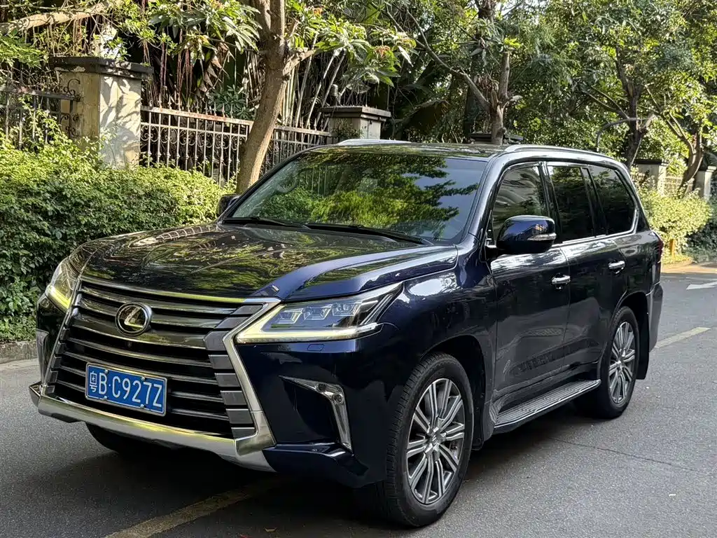 Lexus LX 2016