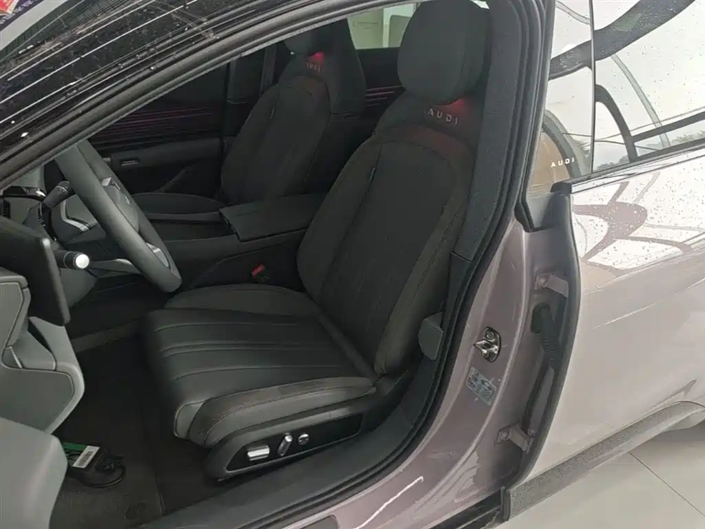 Audi E5 Sportback 2025 — фото 15