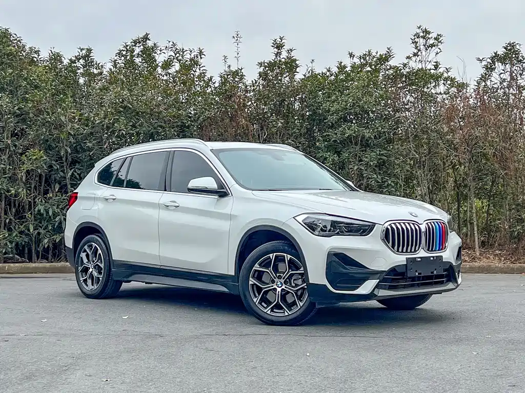 BMW X1 2021 — фото 3
