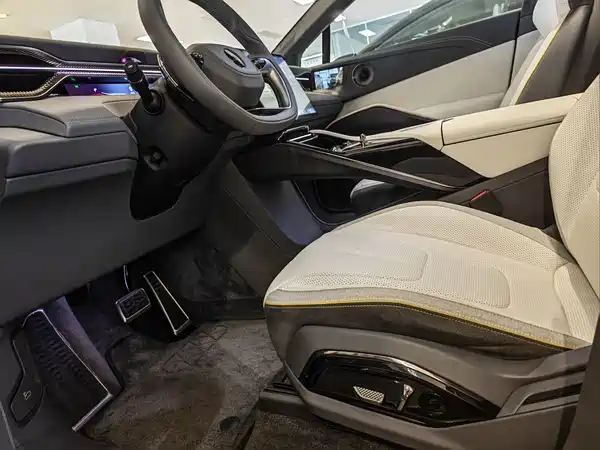 Lotus ELETRE 2026