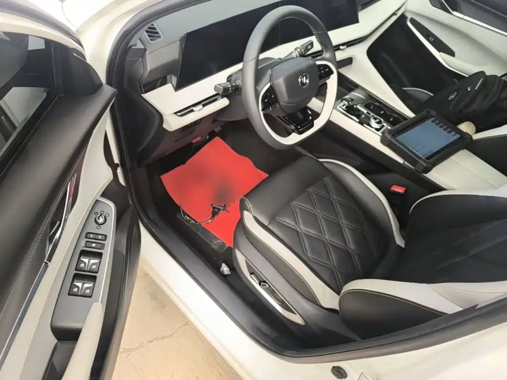 Changan CS75PLUS 2024 — фото 16