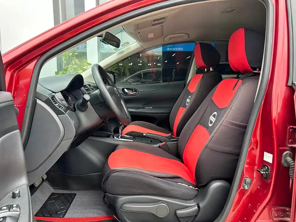 Nissan Tiida 2013