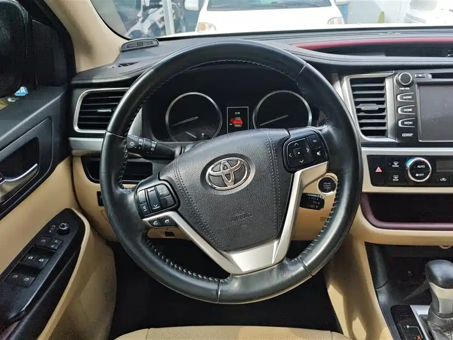 Toyota Highlander 2016 — фото 15