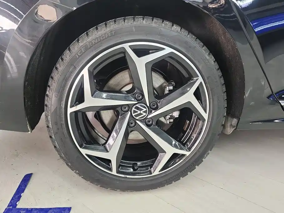 Volkswagen Passat 2024