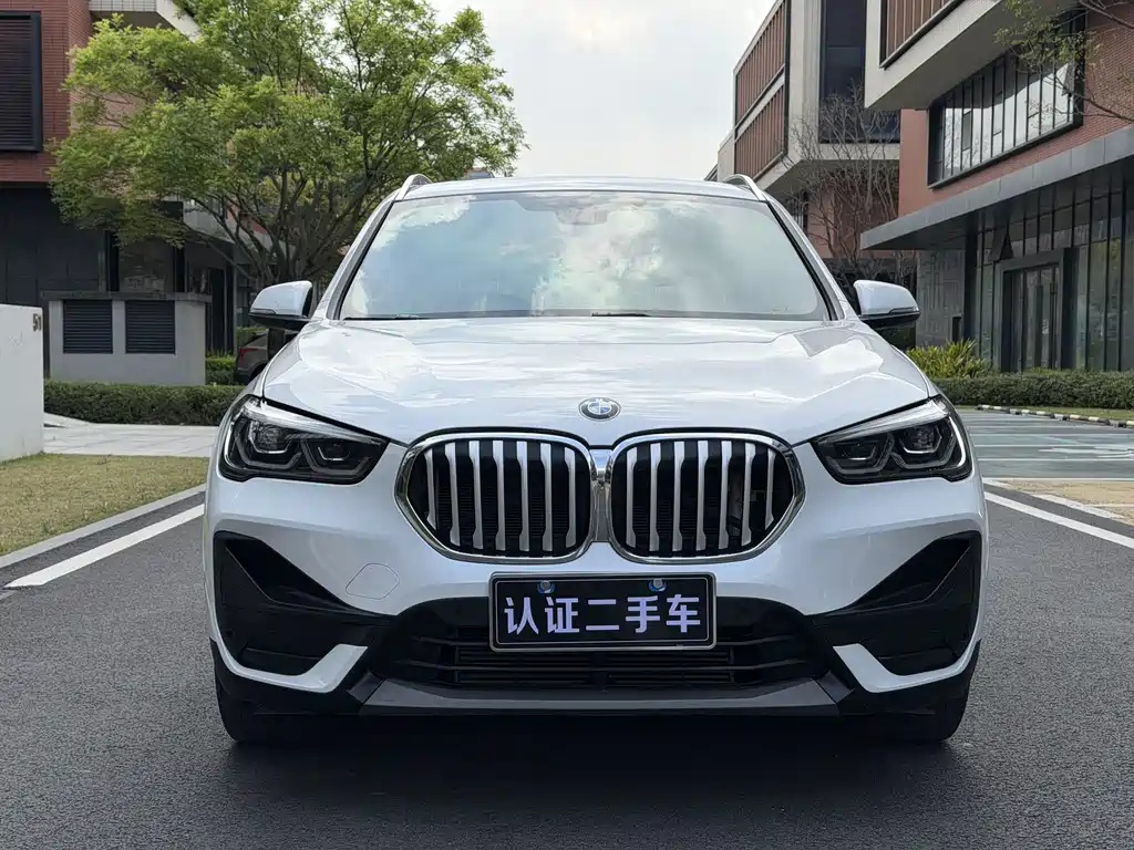 BMW X1 2022 — фото 3