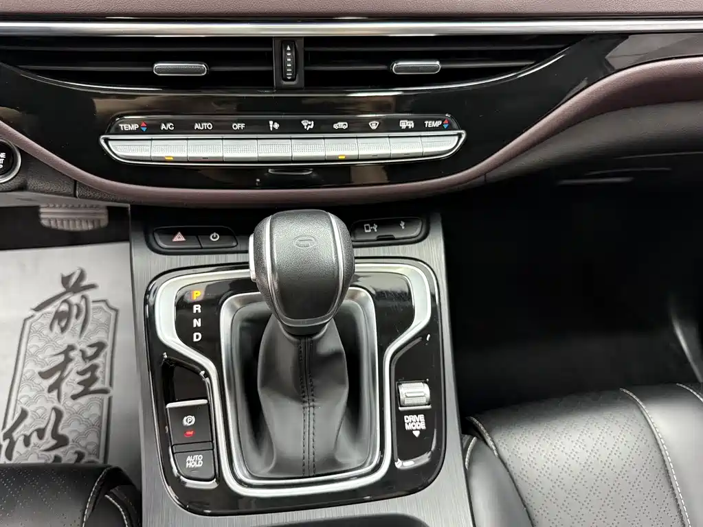 GAC Motor Trumpchi M6 2022 — фото 13