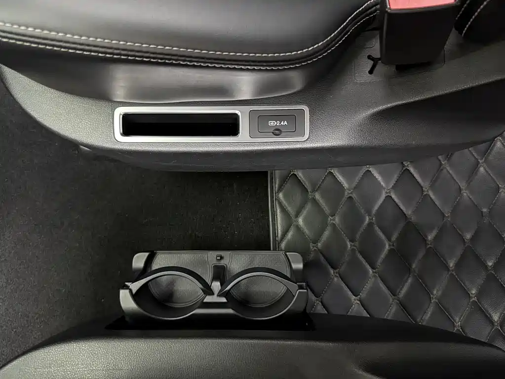 GAC Motor Trumpchi M6 2022 — фото 15