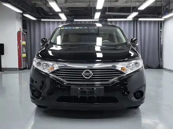 Nissan Quest 2013