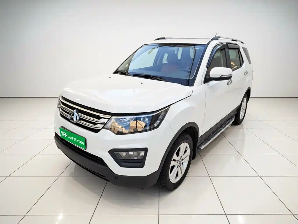 Changan Auchan CX70 2016 — фото 1