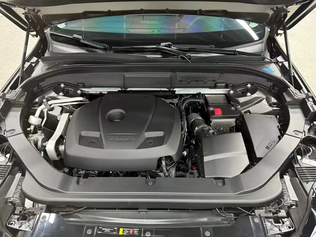 Volvo XC60 2019 — фото 17