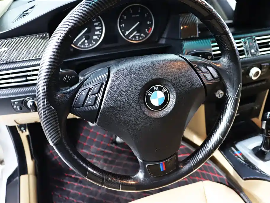 BMW 5 Series 2010 — фото 14