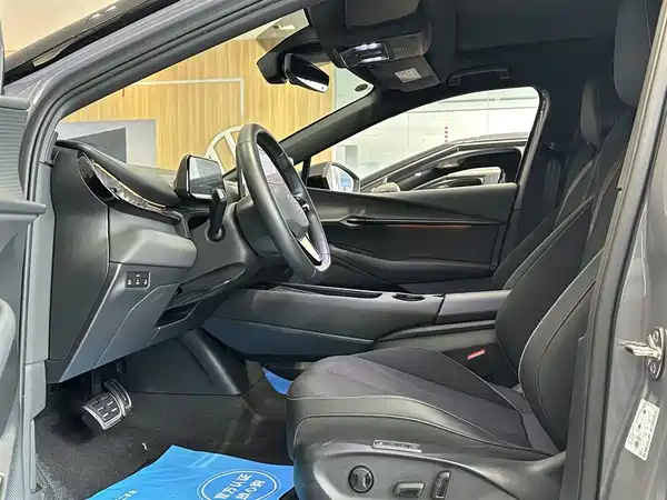 Volkswagen Distinctive 06 2025
