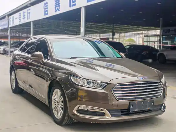 Ford Taurus 2017
