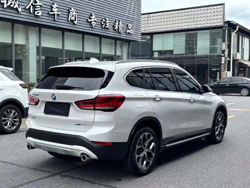 BMW X1 2022 — фото 12