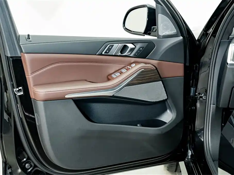 BMW X5 2025 — фото 17