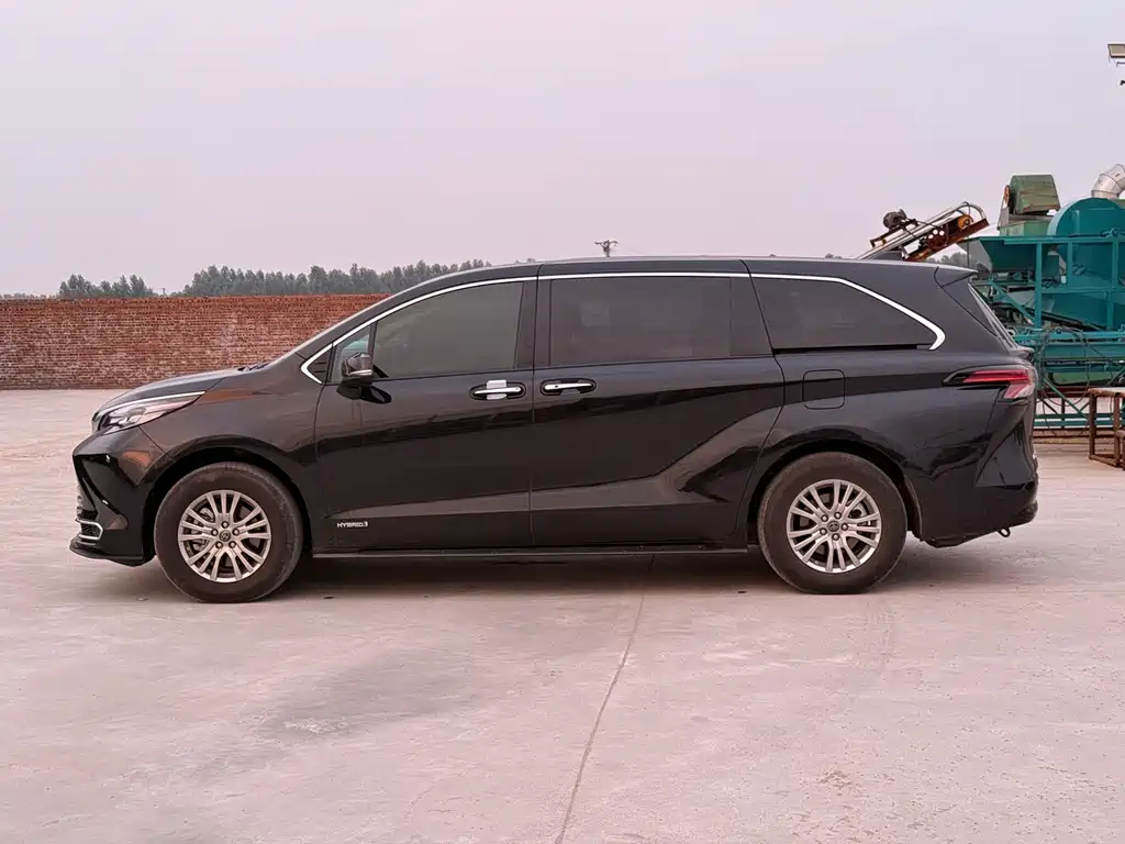 Toyota Sienna 2026
