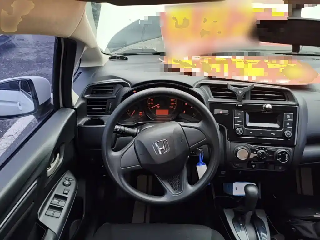Honda Fit 2018 — фото 11