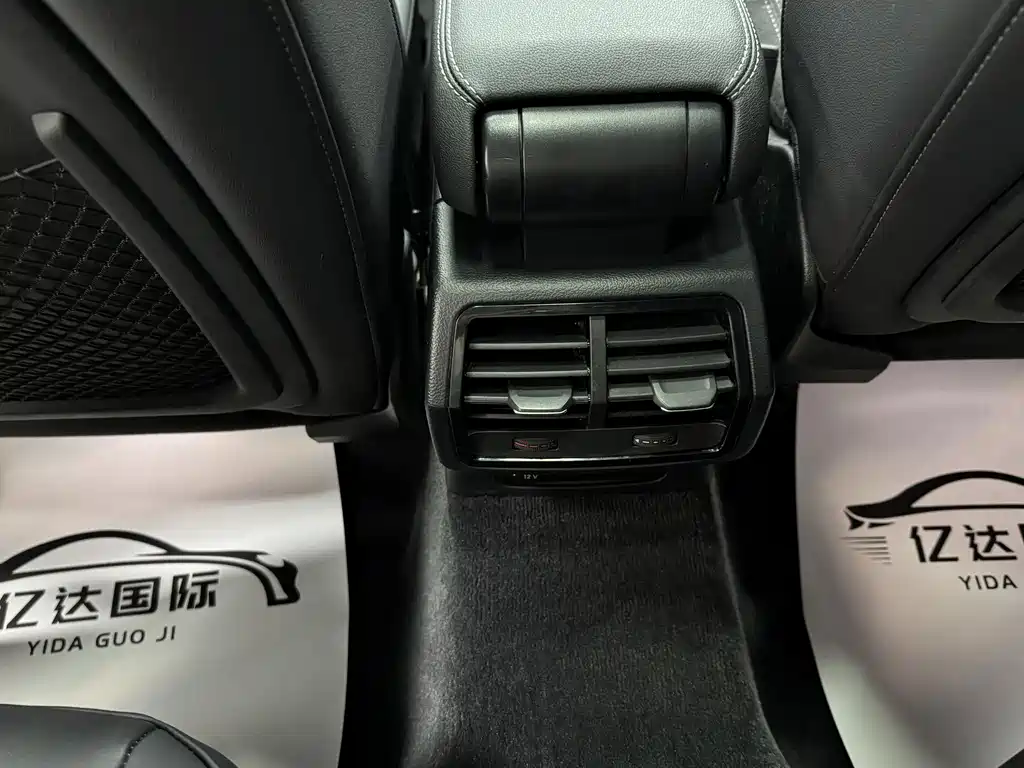 Audi Q3 Sportback 2022 — фото 11
