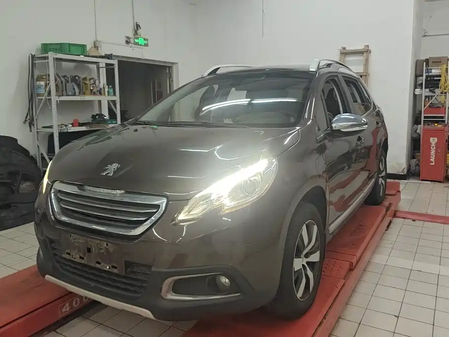 Peugeot 2008 2015 — фото 1