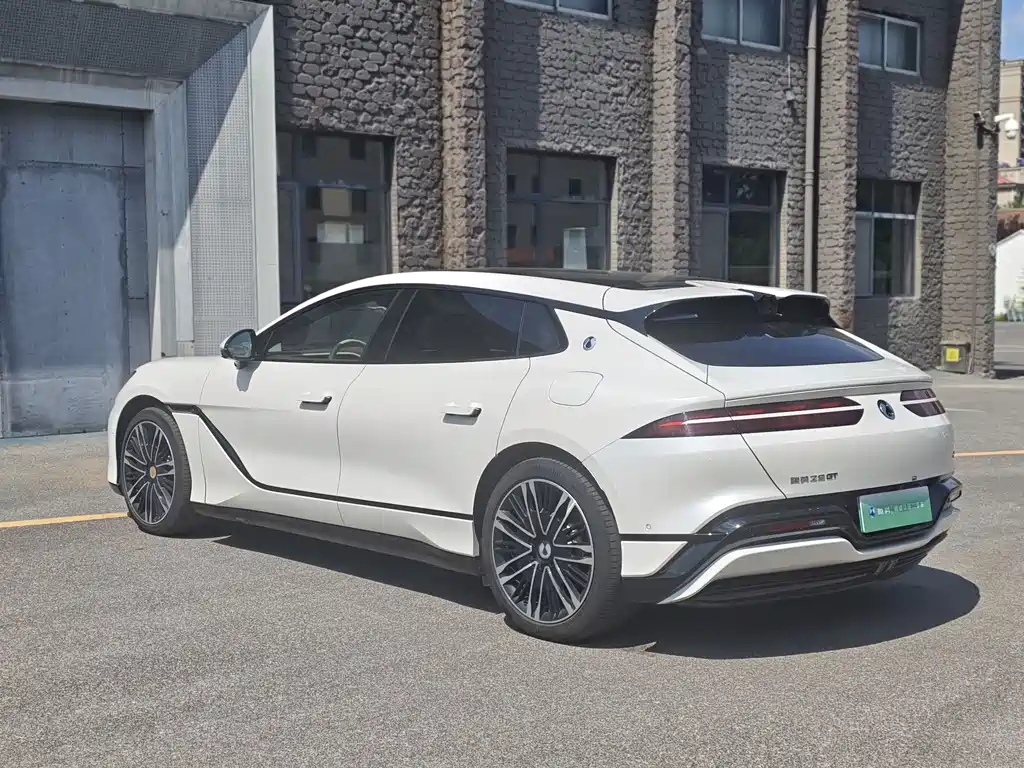 Denza Z9GT 2024