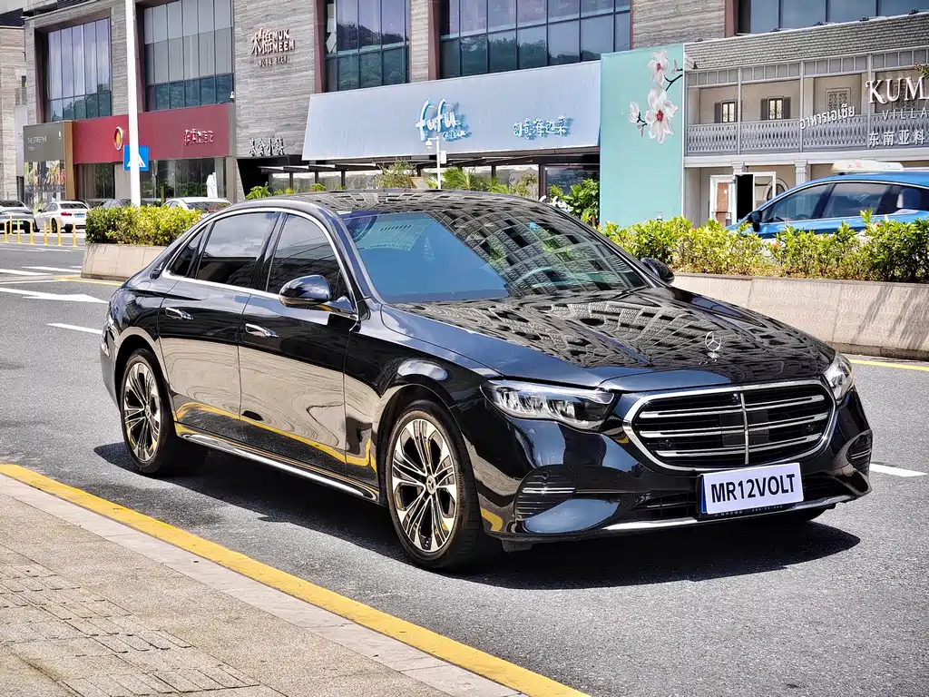Mercedes-Benz E-Class 2025