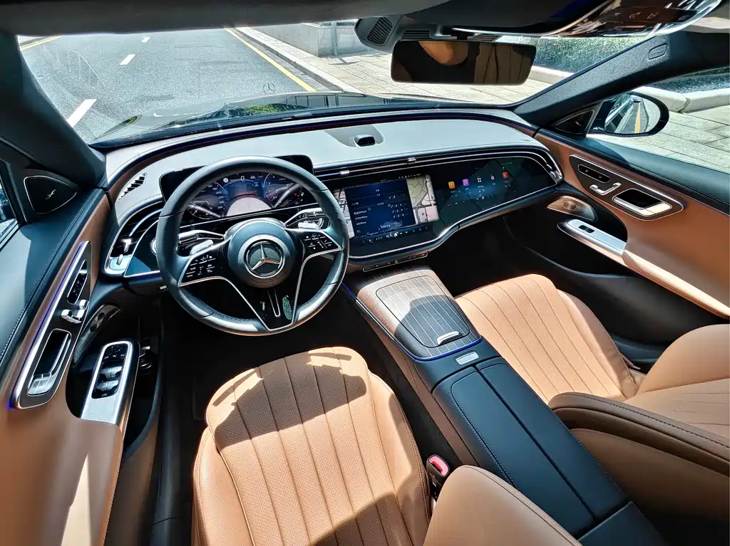 Mercedes-Benz E-Class 2025 — фото 17