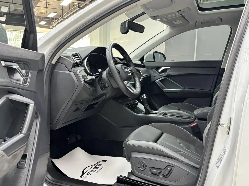 Audi Q3 Sportback 2022 — фото 9