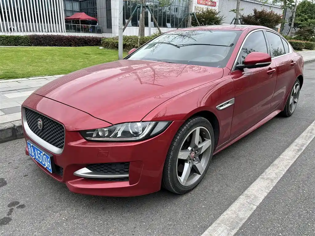 Jaguar XE 2017