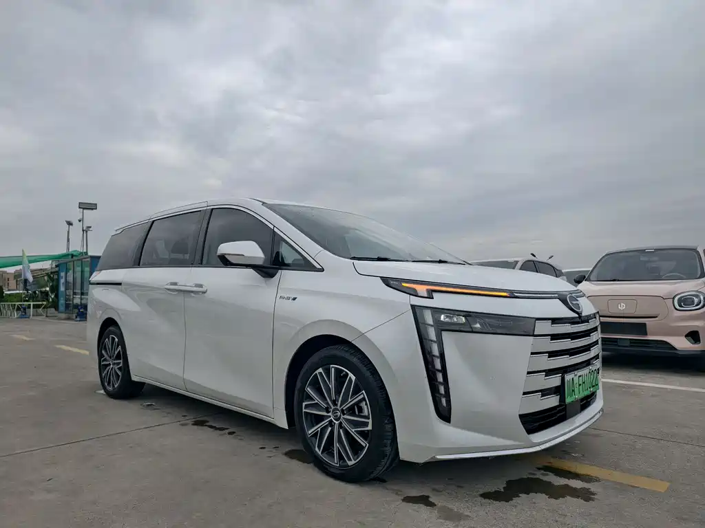 GAC Motor E8 PHEV 2025 — фото 3