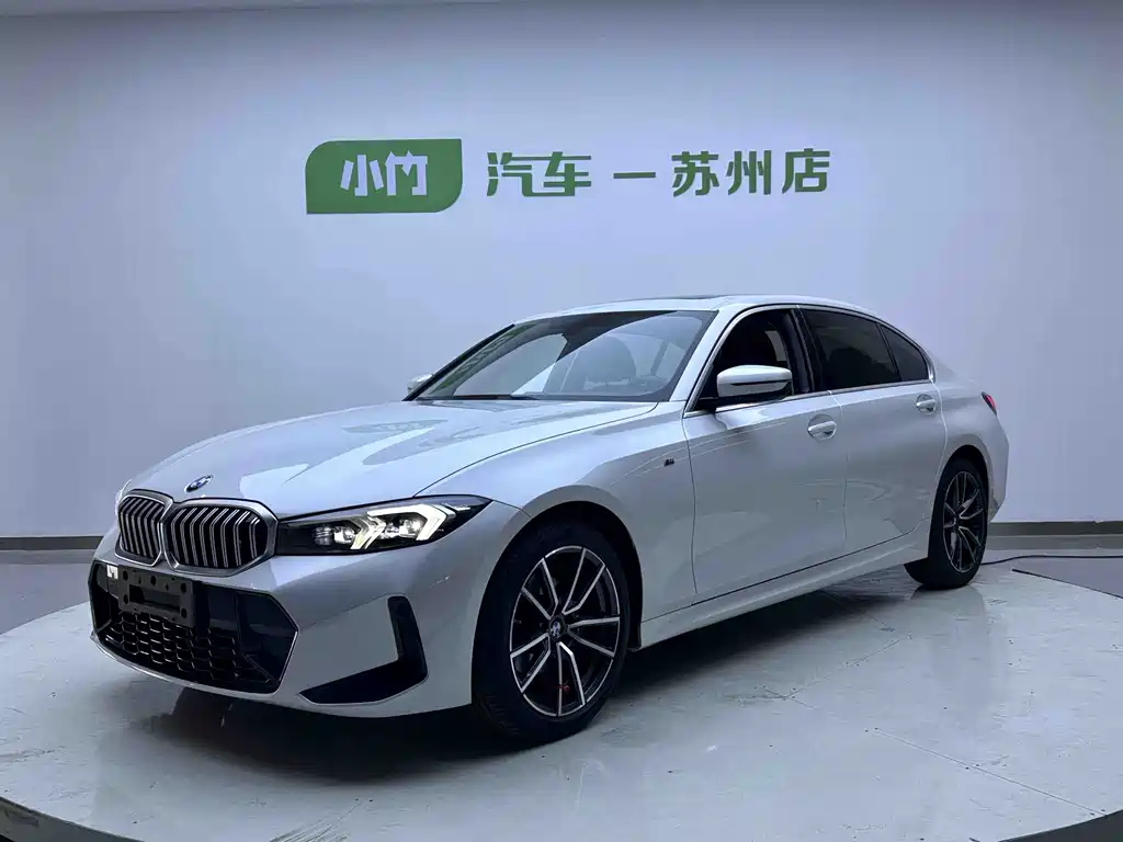 BMW 3 Series 2022 — фото 1