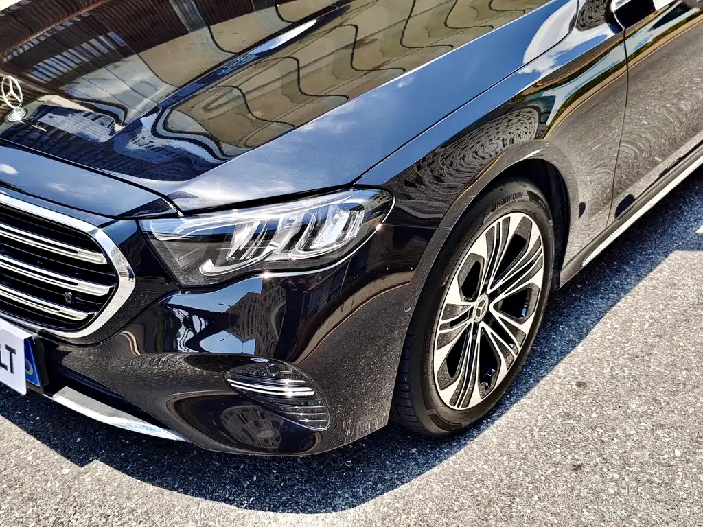 Mercedes-Benz E-Class 2025