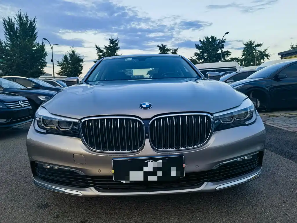 BMW 7 Series 2017 — фото 2
