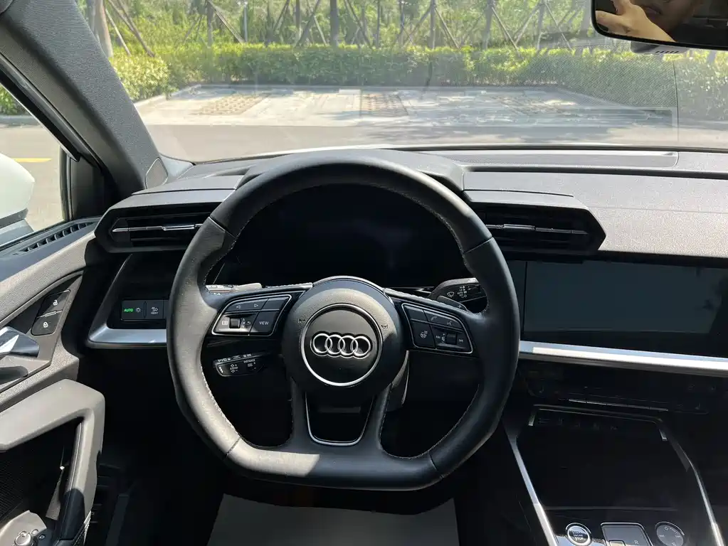Audi A3 2023 — фото 10