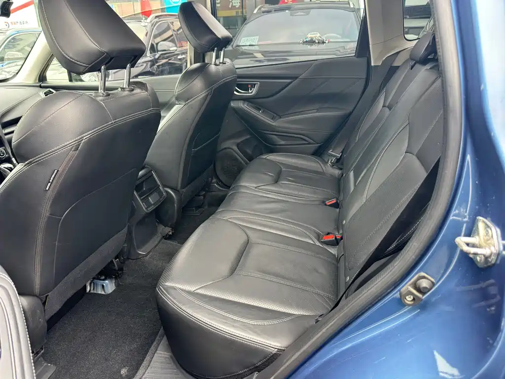Subaru Forester 2019 — фото 12