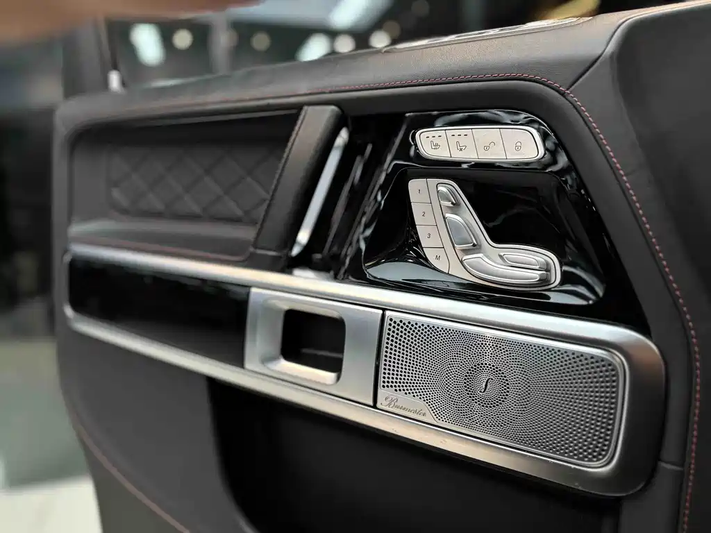Mercedes-Benz G-Class 2023 — фото 18