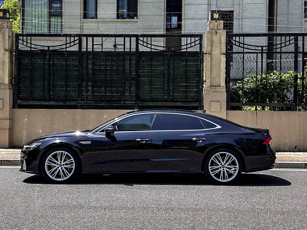 Audi A7L 2023 — фото 3