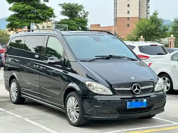 Mercedes-Benz Viano 2011